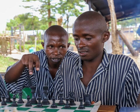 Kenyan prisoners play chess for fun behind bars and to help with rehabilitation
