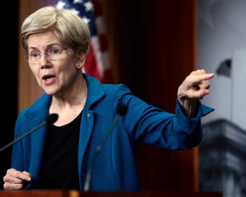 US Senator Warren presses federal housing director to cooperate with probe