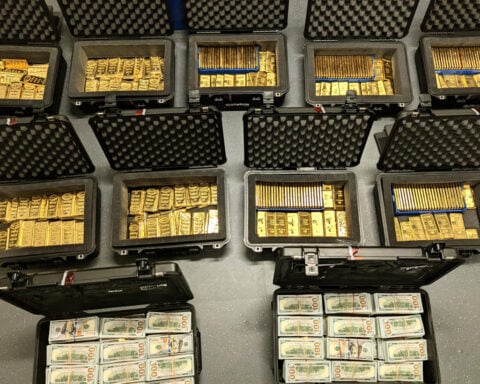 Former CIA official accused of stealing $40M in gold bars pleads guilty