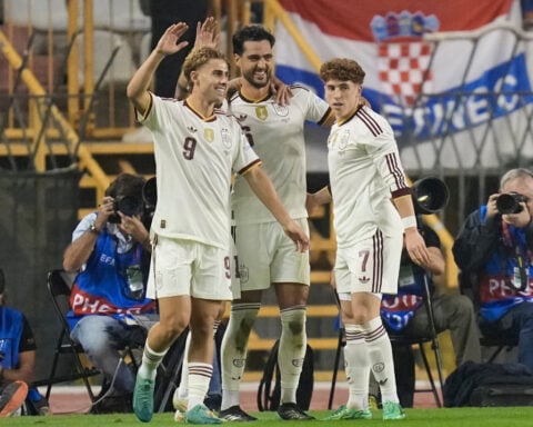 Merino comes up clutch again for Spain as Kane marks record-setting match with 2 goals for England