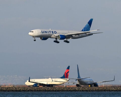 Major US airlines recovering after technology issues caused problems