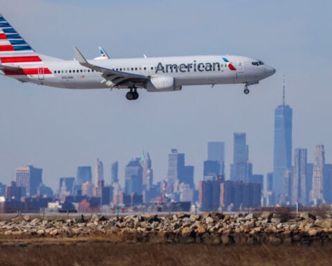 Broken bathrooms force American Airlines flight to divert for urgent landing