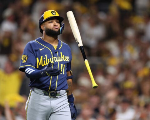 Padres avoid elimination, beat Brewers 4-3 in NLDS Game 3 with Cronenworth's HR, King's relief