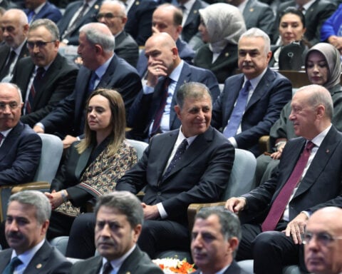 Mayor of Turkey's secular stronghold Izmir joins Erdogan's party