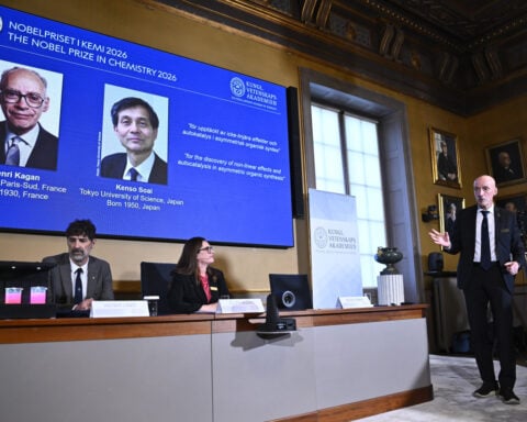 Nobel Prize in chemistry awarded to Kagan and Soai for research solving 'mirror image' mystery