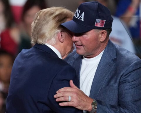 Trump says he'll award fireballer Roger Clemens the Presidential Medal of Freedom