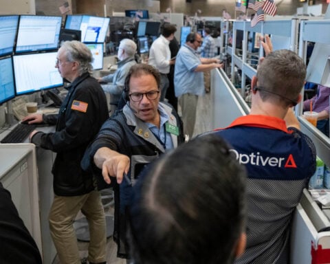 Rising oil prices, falling technology stocks and reversing bond yields keep Wall Street unsettled