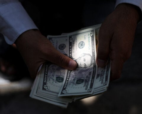US bonds rally after 30-year auction finds solid demand