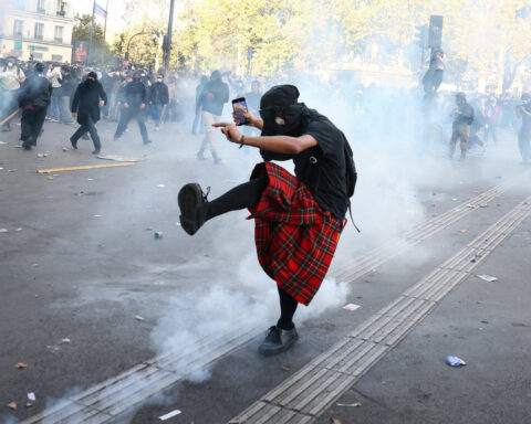 French students keep up protest pressure with some demonstrations hit by violence