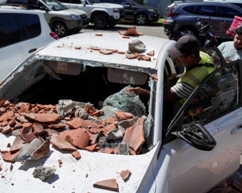 Strong Panama quake shakes nation, but avoids major destruction