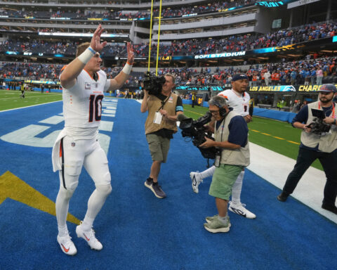 Broncos keep Chargers winless with key stop that fuels 4th-quarter rally in 23-17 win