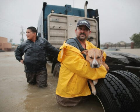 How much rain can a hurricane make, and does the storm size matter?
