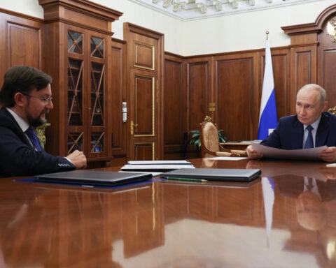 The Kremlin relishes in the US-Russia diesel deal and Trump's criticism of Zelenskyy