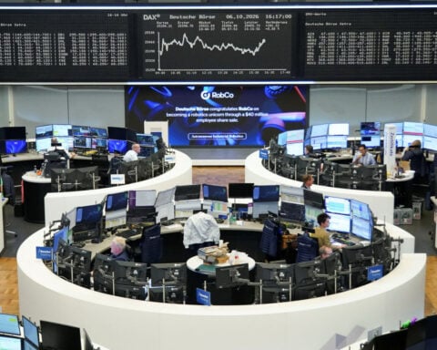 European stocks hit one-week high on easing oil, yields; LVMH drags luxury stocks