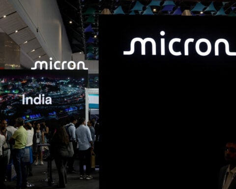 US chip stocks extend slide as China memory report, AI spending jitters hit sector