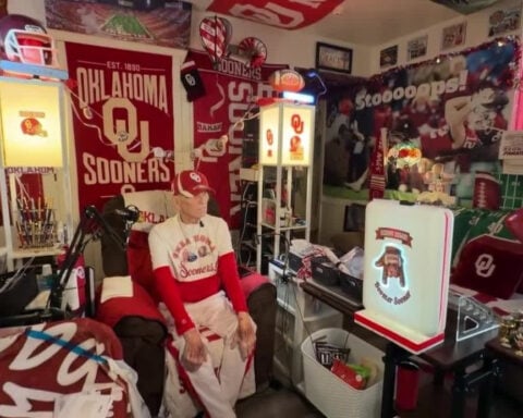 'Made me cry': Lifelong Sooner fan diagnosed with cancer gets unforgettable surprise during OU-Texas