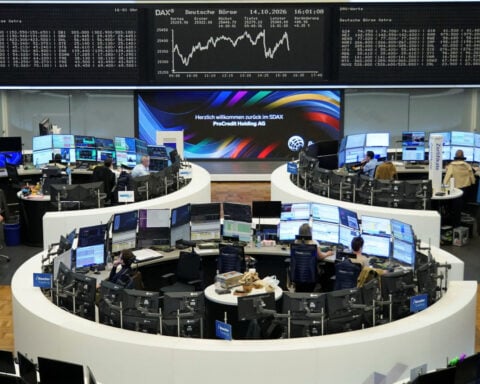 Market picks CoreWeave as AI rout deepens