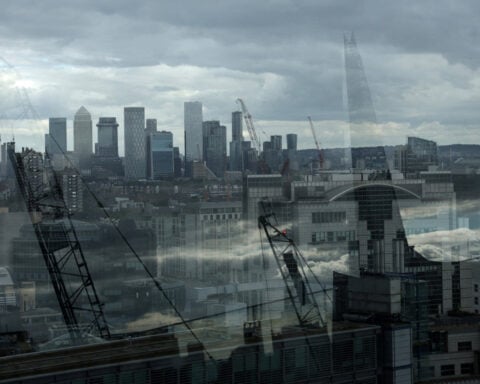 AI-boosted UK economy beats forecasts, giving Healey pre-budget lift