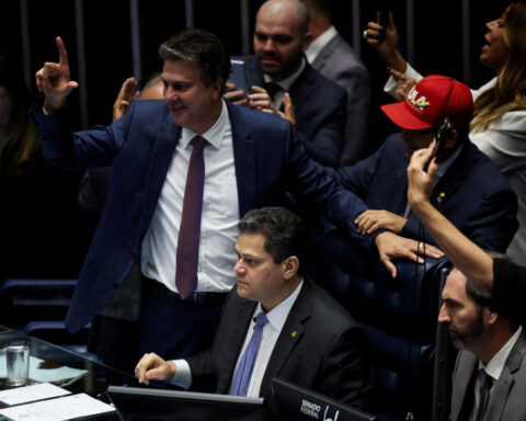 Brazil's Senate approves shorter workweek in win for Lula