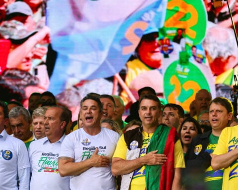 Brazil's Bolsonaro racks up endorsements, shaping potential governing bloc