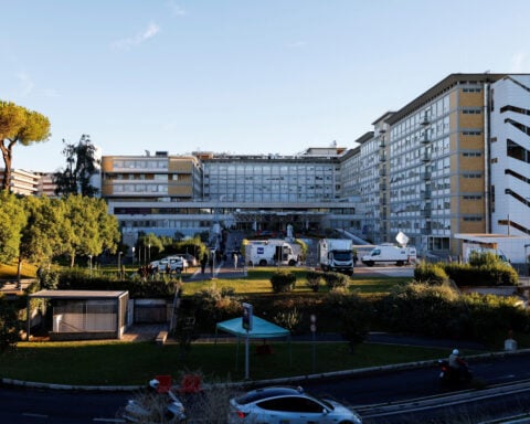 What is the 'hospital of the popes' where Leo is recovering from surgery?