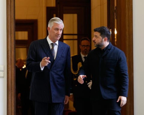 Ukraine abandons truce and attacks Russian oil refinery as Zelenskyy says he feels betrayed by Trump