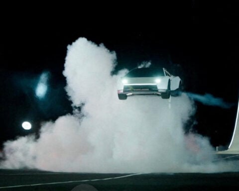 Tesla's new Roadster turns in air with SpaceX thrusters, won't land until 2028