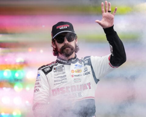 Briscoe has momentum, but Larson holds commanding lead in NASCAR playoffs entering Phoenix race