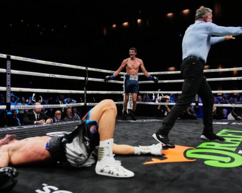 Fundora stops Hadribeaj in final second, keeps undisputed title hopes alive