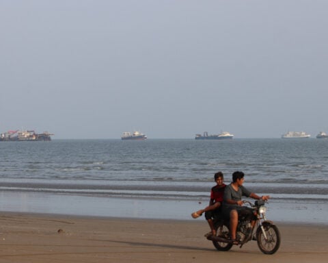Iran urges US to accept proposal to reopen Strait of Hormuz
