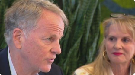 Former American Airlines CEO helps aspiring pilots get their careers off the ground