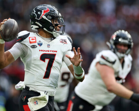 Fairbairn's last-second 49-yard FG gives Texans 34-31 win over Jaguars at Wembley Stadium