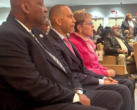 Jeffries likes Democrats' chances in race for the House as he campaigns in Ohio