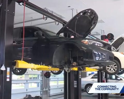 Kansas auto shop offers free oil changes, inspections to single moms and widows