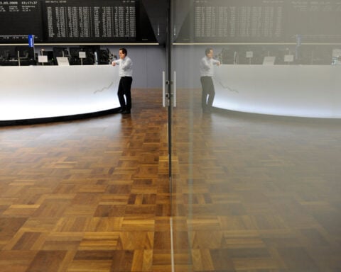 European stocks extend slide as French unrest rattles investors