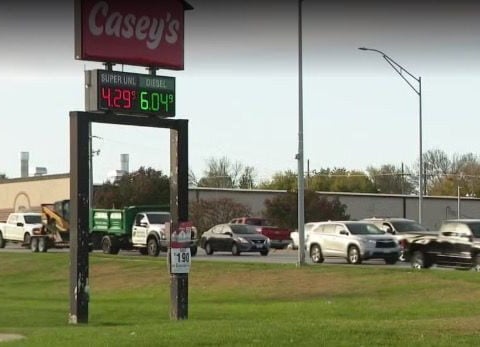 'Be patient at the pumps': Nebraska drivers face rising gas prices as fuel supply tightens