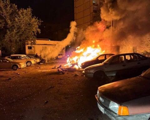 Russian strikes kill elderly Ukrainians after Trump urges Kyiv to agree terms