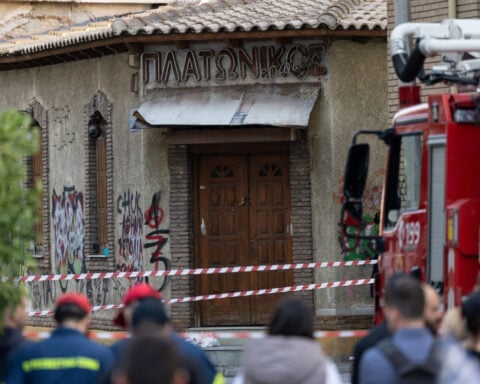 Explosion injures four people in Greek capital