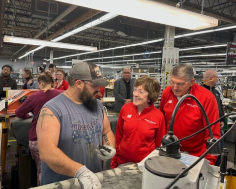 Maine Sen. Collins enlists ex-Democratic colleague Manchin in effort to highlight her independence