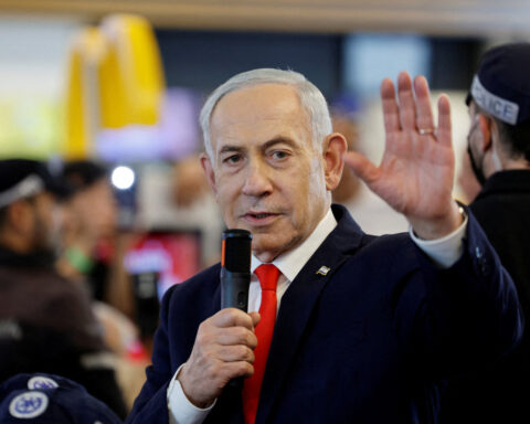 How would a Netanyahu election loss change Israel's policies toward the Palestinians?