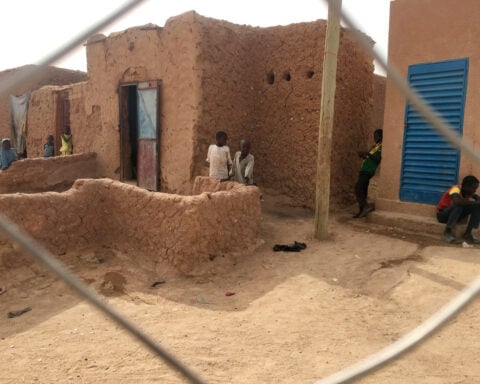 An Austrian and a Swiss woman freed in Niger after a year and half in captivity