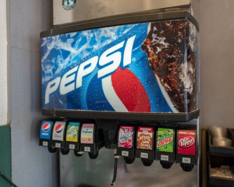 Taco Bell sticks with Pepsi as sister chain switches to Coke