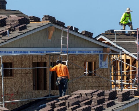 Trump signs order aimed at reducing single-family housing costs