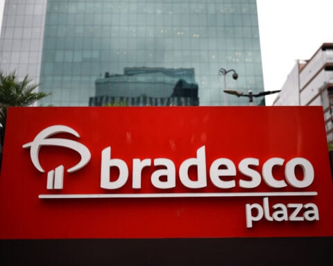 Brazil's Bradesco meets profit estimates despite slower credit revenue