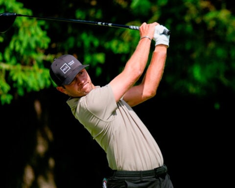 Chandler Blanchet rides a pair of eagles to a season-best 62 and the lead in Bermuda