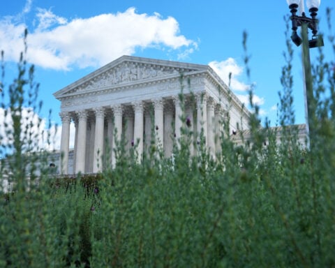 Supreme Court allows New Hampshire to fully ban student IDs for voting in midterms