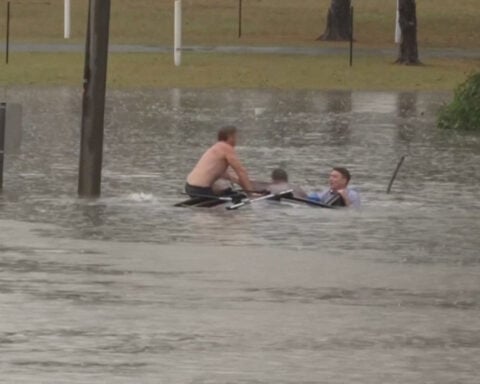 Australian TV reporter recalls 'terrifying' rescue of man from sinking car