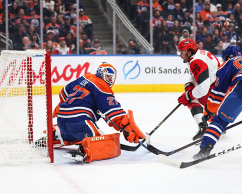 McDavid scores twice and has 3 assists in the Oilers' 6-5 shootout victory over the Hurricanes