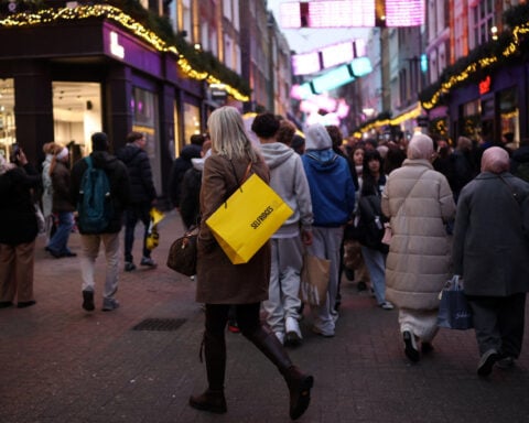 UK retail sales fall as consumer confidence tumbles