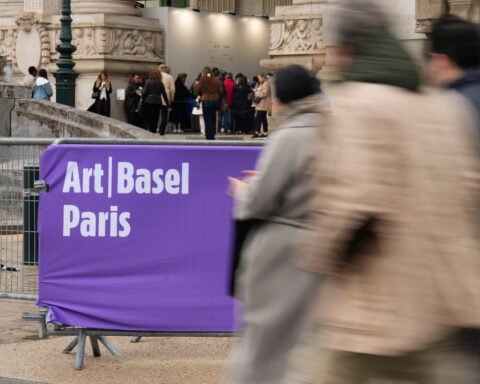 Paris' Louvre and other top museums will shut down on Saturday over concern about protest violence